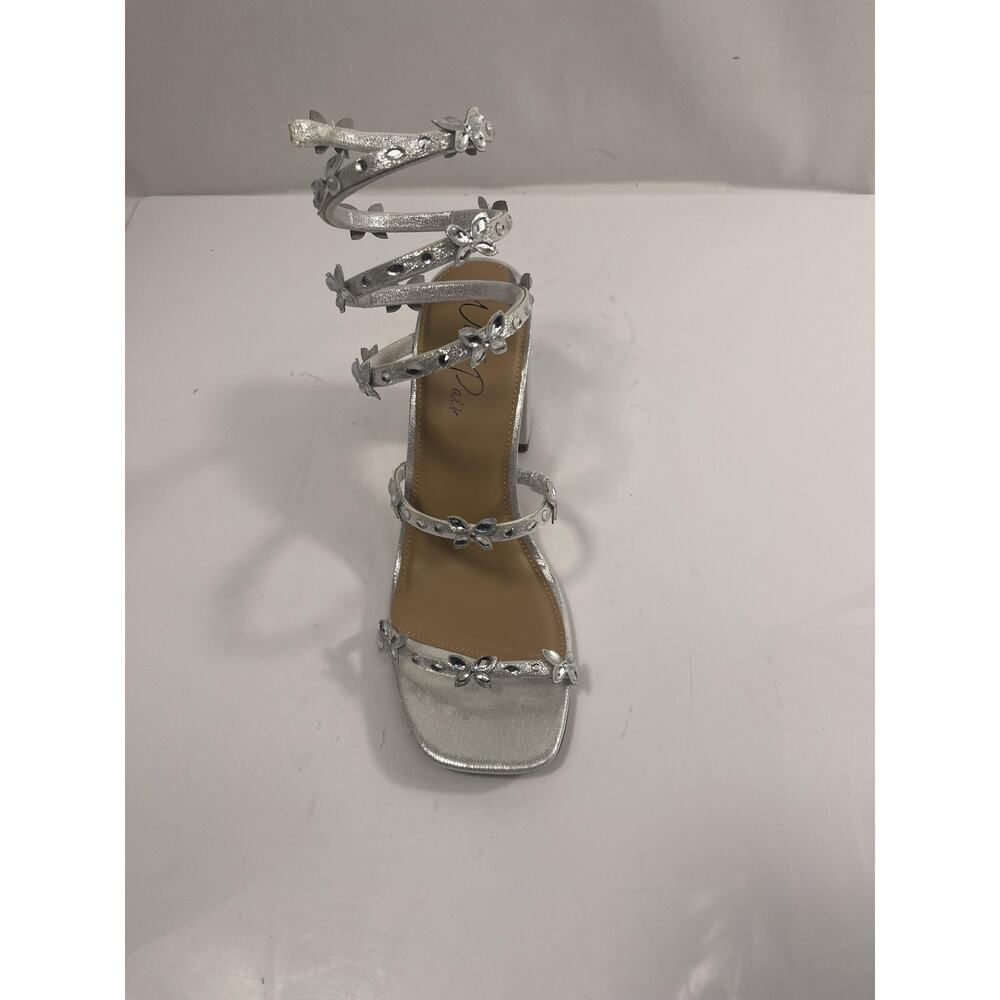 Wild Pair Shoes Women's Size 10 Silver VIARRAF Rhinestone Strappy Heel Sandals - Picture 10 of 16